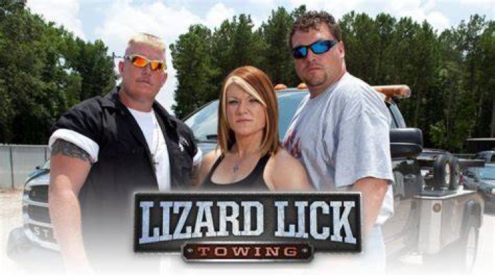 Where can I watch all the seasons of Lizard Lick Towing?
